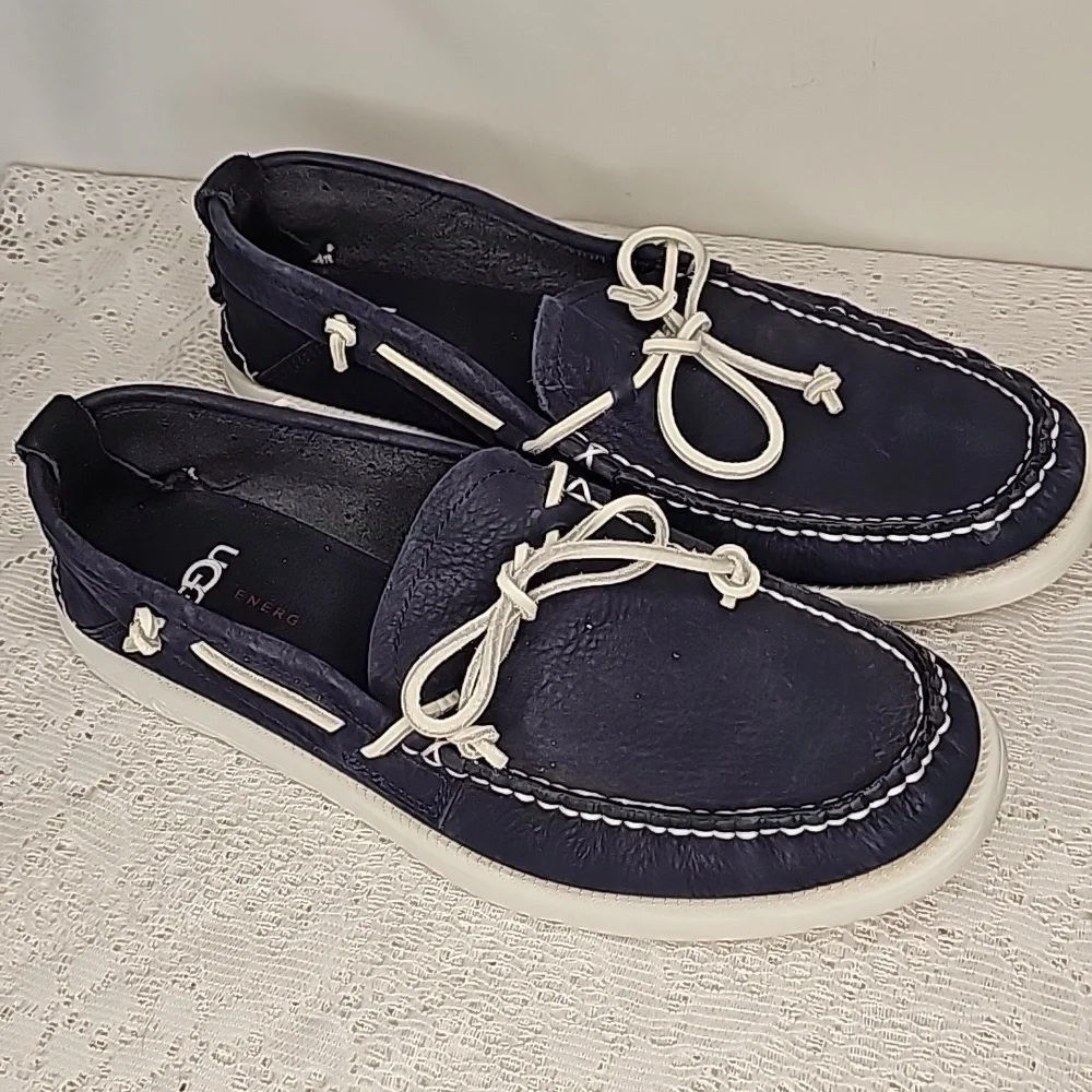 UGG Beach Moc emerg leather moccasins slip on blue boat shoes sz 9.5